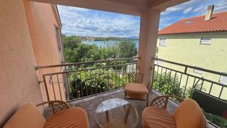 Apartma v prvi vrsti do morja - otok Krk