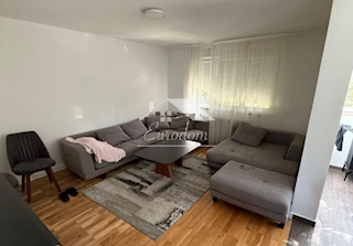 Savica – prenovljeno, moderno urejeno in opremljeno trisobno stanovanje