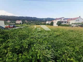 Zemljišče Palit, 2082m2