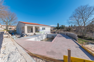 Istra, Rovinj, čudovita pritlična hiša s bazenom v okolici Rovinja