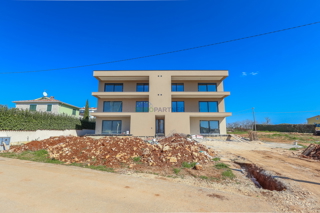 Stanovanje z vrtom 400 m2, Poreč