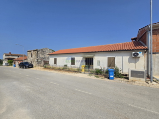 Hiša v središču kraja, 10 km od Poreča, Istra