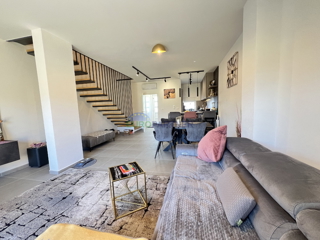 Istra, Novigrad, čudovita vrstna hiša z razgledom na morje