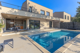 Novogradnja sodobne zasnove 5 km od Poreča, Istra