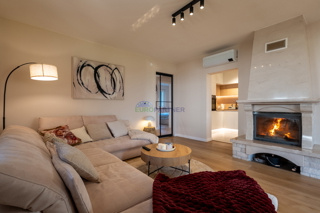 Hiša s 3200 m2 dvorišča! Poreč, 5 km od morja