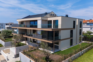 Istra, Novigrad, stanovanje v prvem nadstropju v luksuzni stavbi