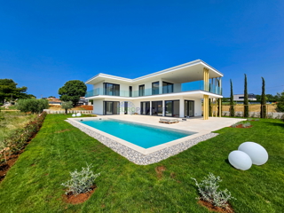 Ekskluzivna dizajnerska vila v bližini Poreča, Istra