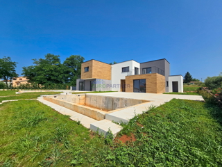 Moderna vila 7 km od Poreča, Istra