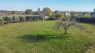 Gradbeno zemljišče 5 km od Poreča, Istra