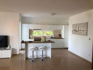 Stanovanje Ičići, Opatija - Okolica, 130,30m2