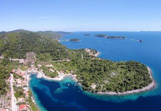 Zemljišče Korčula, 730m2
