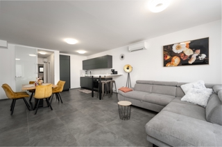 Funtana novogradnja - Apartma v pritličju 500 m od plaže