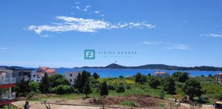 VODICE, novogradnja, 300 m od plaže, 1. nadstropje, pogled na morje