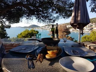 TISNO, čudovita samostojna hiša, 60 m od plaže, odprt pogled na morje