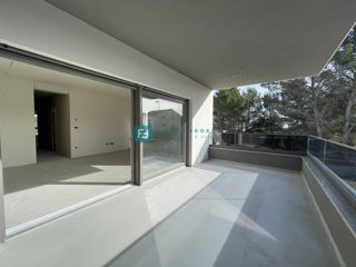 VODICE - SRIMA, novogradnja, 300 m od plaže, 3 spalnice