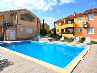 VODICE, opremljeno stanovanje, pritličje, pogled na morje