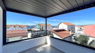 VODICE - SRIMA, nova, dvojček, 300 m do plaže, pogled na morje, S1