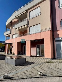 VODICE - poslovni prostor v širšem centru mesta, 99 m2