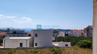 VODICE, novogradnja, 1. nadstropje, 2 spalnici, terasa, shramba