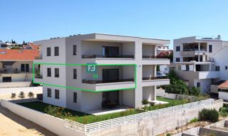 VODICE, novogradnja, 300 m od plaže, pogled na morje, 3 ss
