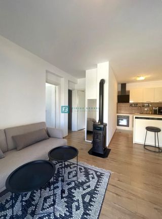 VODICE, opremljeno stanovanje, 2 spalnici, shramba, mirna lokacija