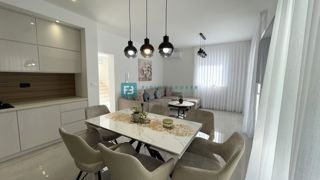 VODICE - SRIMA, novo, opremljeno stanovanje, 300 m do plaže, pogled na morje, 3 spalnice