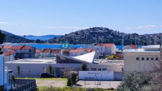 TRIBUNJ, novogradnja, 2. nad., 350 m od morja, terasa