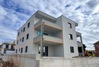 VODICE, novogradnja, moderno stanovanje, terasa, 2 spalnici