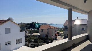 VODICE, novo, luksuzno stanovanje, vrhunska lokacija, 50 m do plaže, 1. nadstropje, terasa, dvigalo