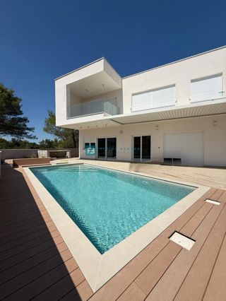 ŠIBENIK-BILICE, nova, opremljena luksuzna vila, 2 ločena apartmaja, 400 m od morja