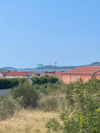 Zemljišče Vodice, 932m2