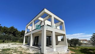 VODICE, novogradnja, samostojna luksuzna vila, bazen