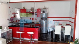 BR1059 - Renovirana kamena kuća samo 70m od mora, Brač, na prodaju