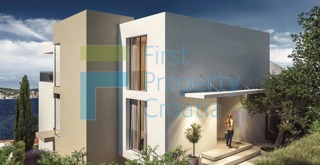 RG1698 - Impresivna vila blizu mora, Rogoznica, na prodaju