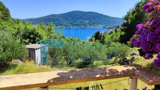 KO1678 - Građevinsko zemljište s malom kućom, Korčula, na prodaju