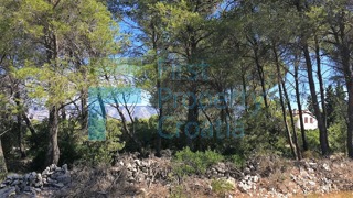 HV1671 - Zemljište na samom kraju građevinske zone, Hvar, na prodaju