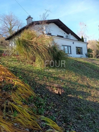 Hiša Milanovac, Virovitica, 320m2