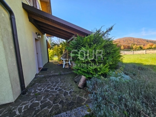 Hiša Stari Laz, Ravna Gora, 260m2
