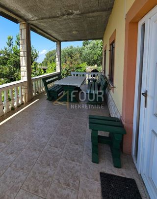 Hiša Crikvenica, 100m2