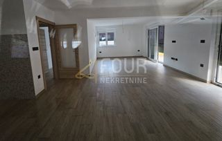 Hiša Kastav, 330m2