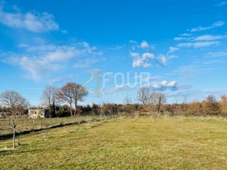 Istra, Marčana - okolica, samostojna hiša s velikim dvoriščem