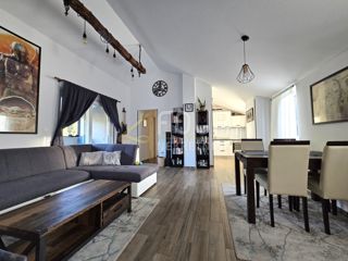 Stanovanje Cres, 85,50m2