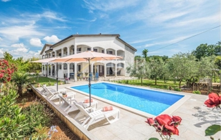 Hiša Nova Vas, Poreč, 355,66m2