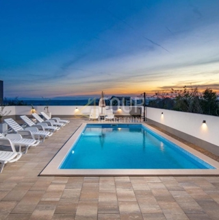 Hiša Jadranovo, Crikvenica, 175m2