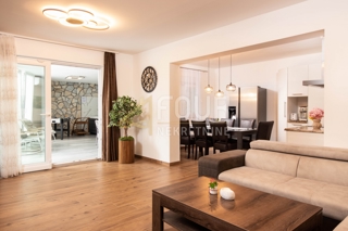 Stanovanje Rukavac, Matulji, 132,35m2