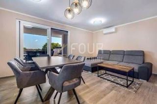 Stanovanje Nova Vas, Poreč, 66,55m2
