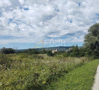 Zemljišče Pićan, 2.002m2