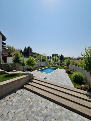 Hiša Ravna Gora, 144m2