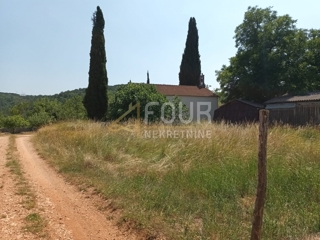 Zemljišče Oprtalj, 453m2