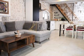 Istra, Bale, adaptirana kamnita hiša, 81 m².